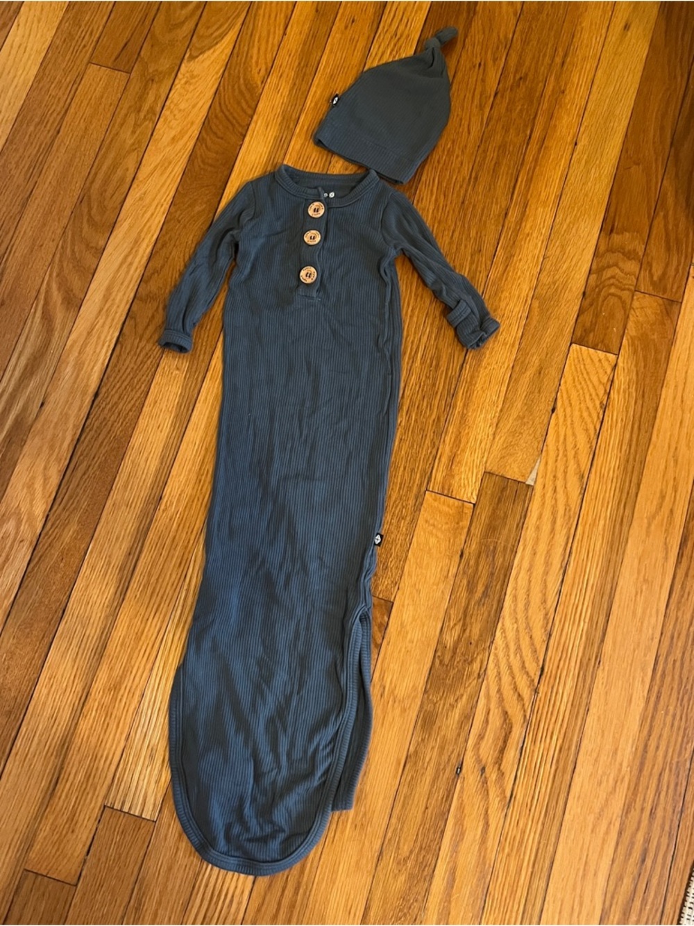 Kyte Baby EUC Ribbed Infant Knotted Gown & Hat Set Bamboo 0-3 Months Blue